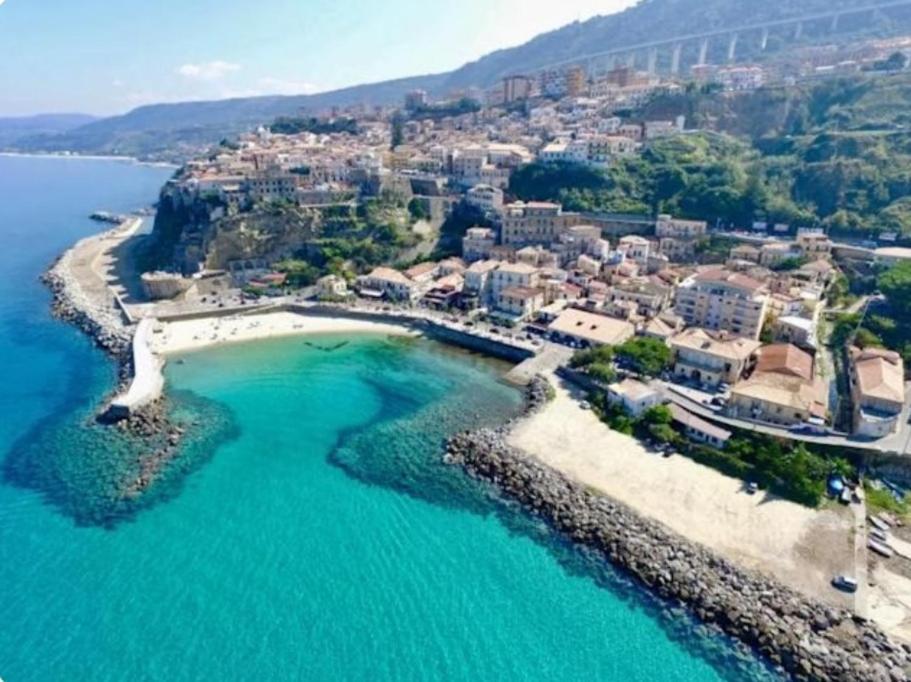 Casa Di Giorgio-Fronte Spiaggia Pizzo (Calabria) Exterior foto